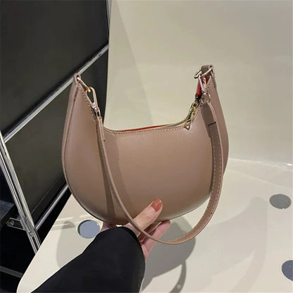 Sac demi-lune beige — Bélarice Amande